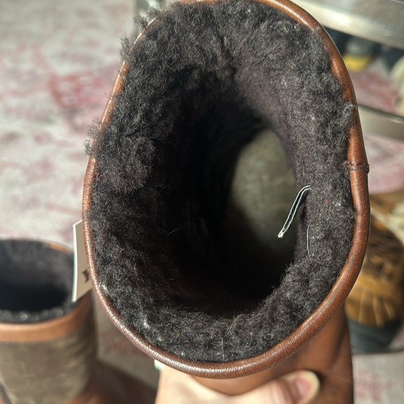 Men’s Ugg leather Beacon boots size 9 - Picture 5 of 8